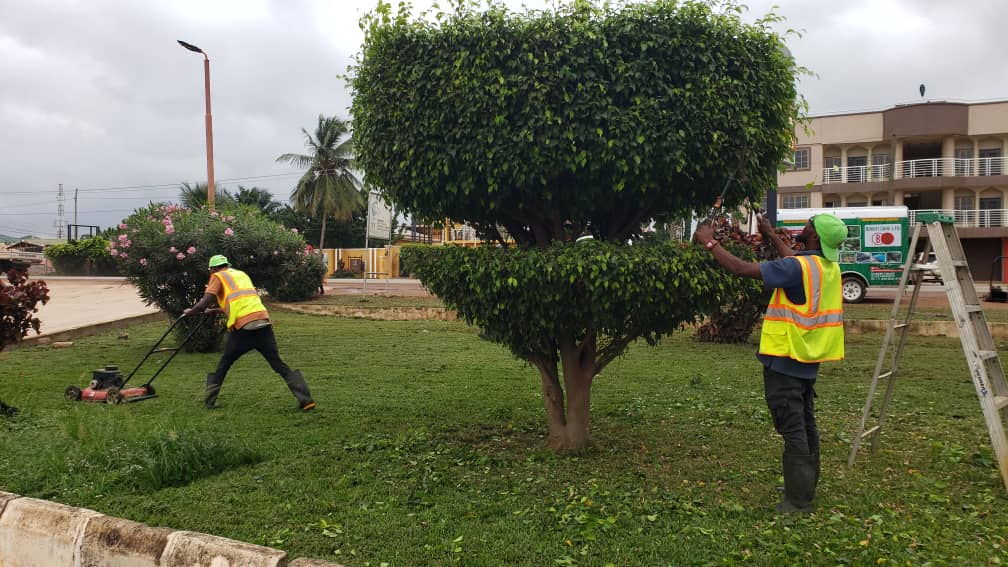 Bahati Sana Ltd landscaping and lawn care in Ghana